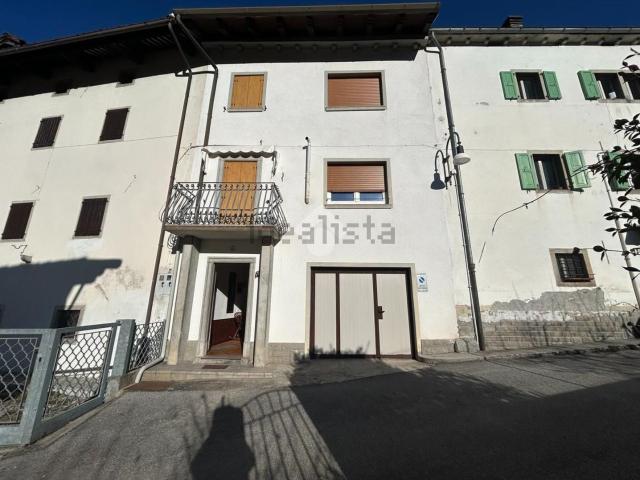 Villetta bifamiliare in vendita di 140 m² in Via Giovanni XXIII, 9