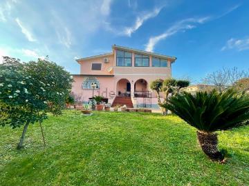 Villetta bifamiliare in vendita di 140 m² in Via Leonardo Da Vinci, 2