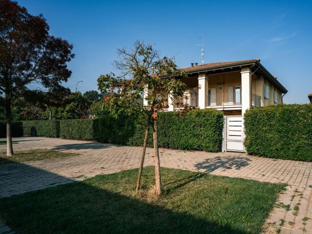 Villetta bifamiliare in vendita di 140 m² in Via Mori