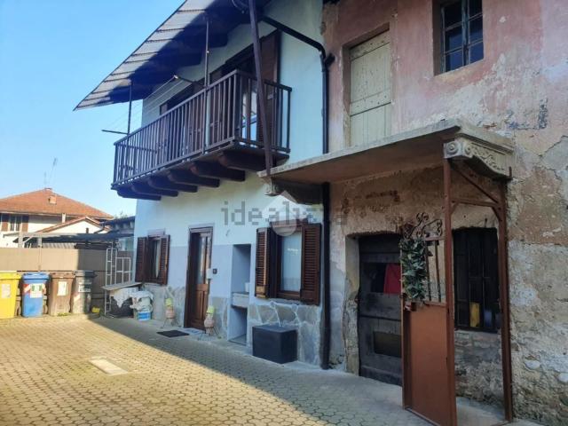 Villetta bifamiliare in vendita di 140 m² in Via Nino Costa, 21