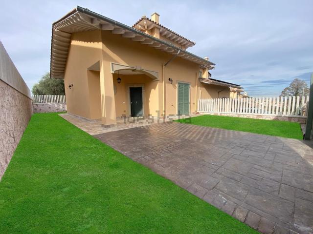 Villetta bifamiliare in vendita di 140 m² in Via Nomentana