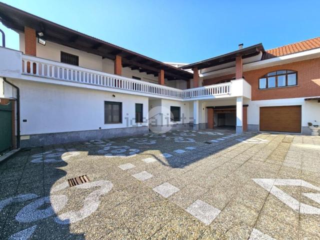 Villetta bifamiliare in vendita di 140 m² in Via Nuova, 17