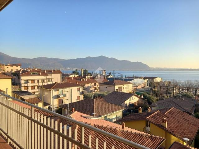 Villetta bifamiliare in vendita di 140 m² in Via Pradello, 11