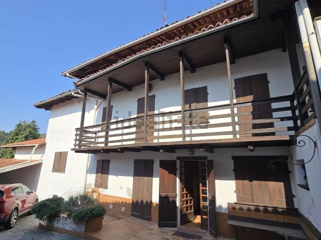 Villetta bifamiliare in vendita di 140 m² in Via Quintino Sella
