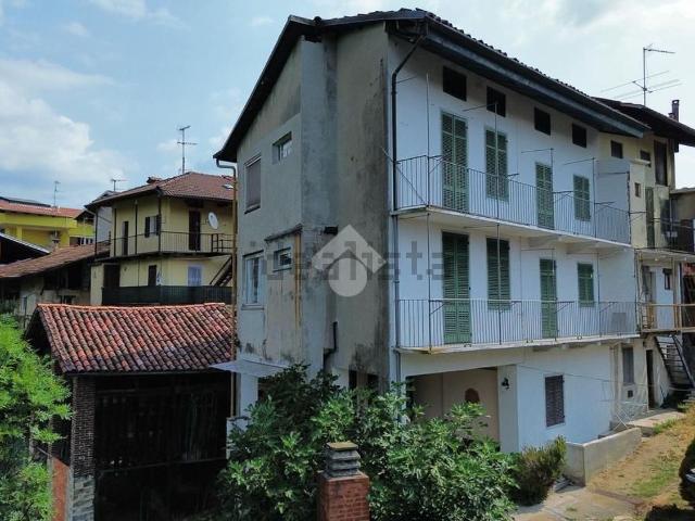 Villetta bifamiliare in vendita di 140 m² in Via Ravetto