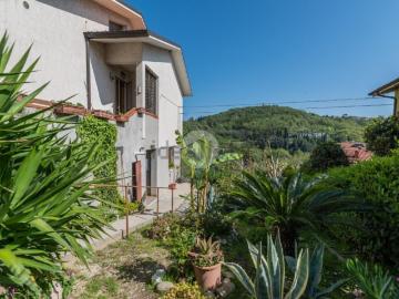 Villetta bifamiliare in vendita di 140 m² in Via Riccardo Zandonai, 7