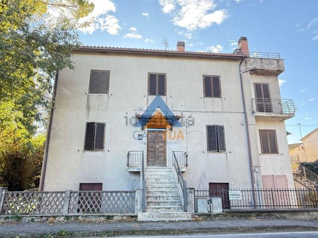 Villetta bifamiliare in vendita di 140 m² in Via Roma