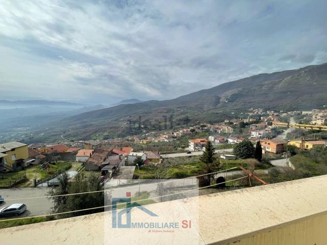 Villetta bifamiliare in vendita di 140 m² in Via Santa Maria Maggiore