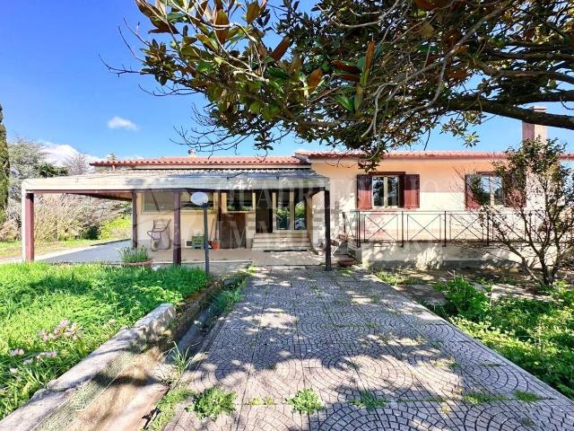 Villetta bifamiliare in vendita di 140 m² in Via San Pietro, 4