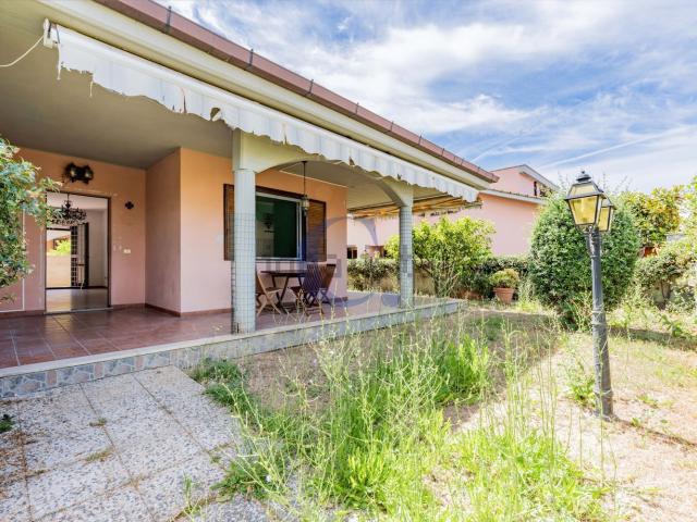 Villetta bifamiliare in vendita di 140 m² in Viale Florida, 31