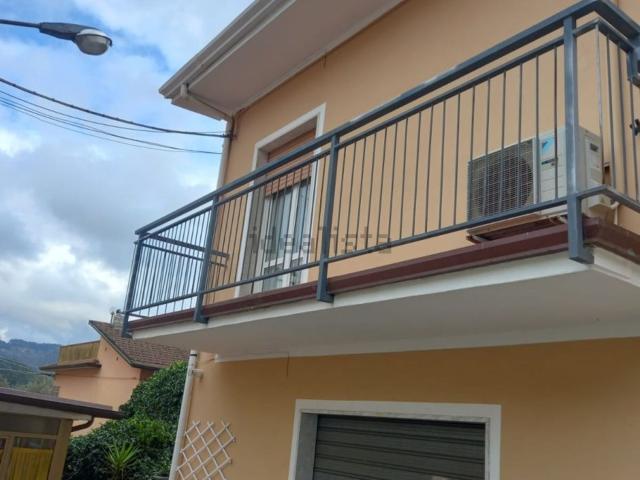 Villetta bifamiliare in vendita di 140 m²