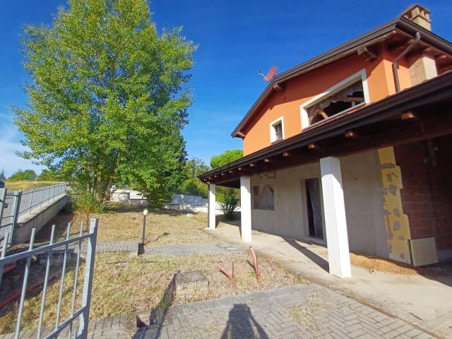 Villetta bifamiliare in vendita di 140 m²