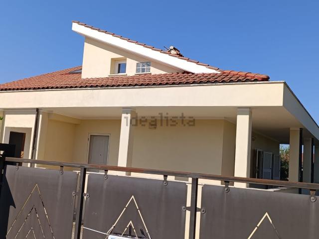 Villetta bifamiliare in vendita di 140 m²