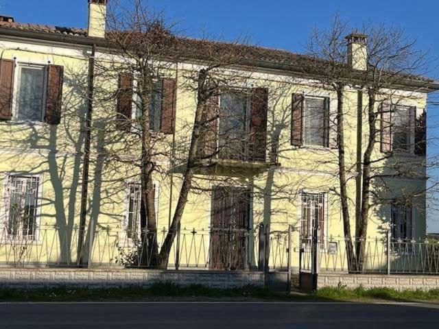 Villetta bifamiliare in vendita di 140 m² in Via Athos Pizzinardi, 56