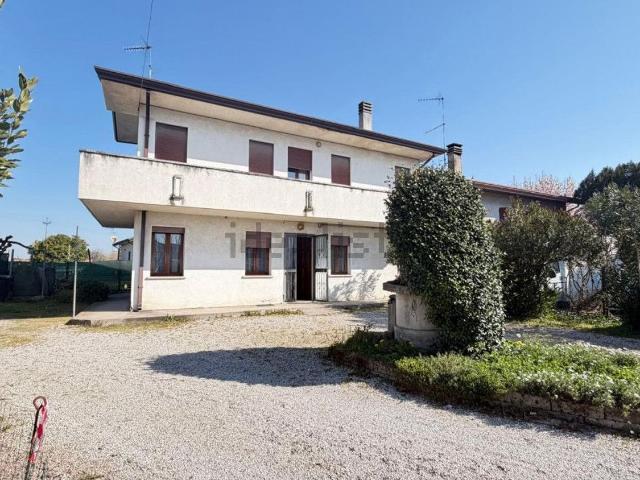Villetta bifamiliare in vendita di 140 m²