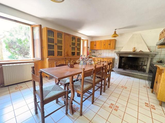 Villetta bifamiliare in vendita di 140 m² in Strada Calvese, 78