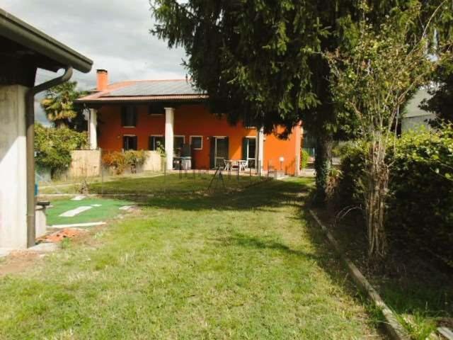 Villetta bifamiliare in vendita di 140 m²