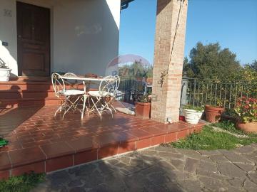 Villetta bifamiliare in vendita di 140 m²