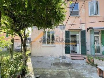 Villetta bifamiliare in vendita di 141 m² in Piazza D&apos Armi