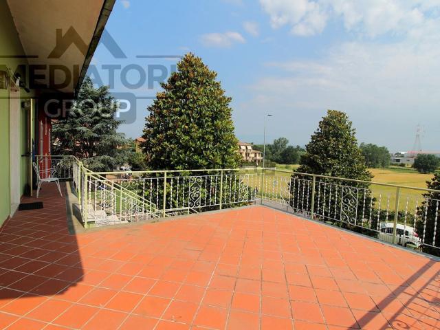 Villetta bifamiliare in vendita di 141 m² in Via Firenze