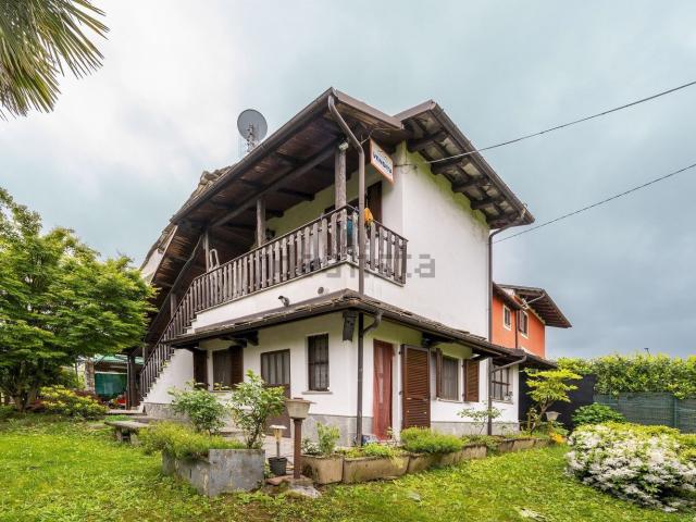 Villetta bifamiliare in vendita di 141 m² in Via Ripoira, 47
