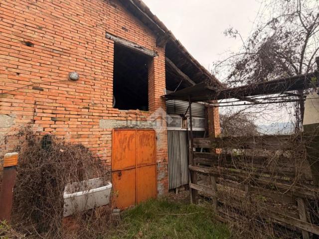 Villetta bifamiliare in vendita di 141 m² in Via Serra, 12