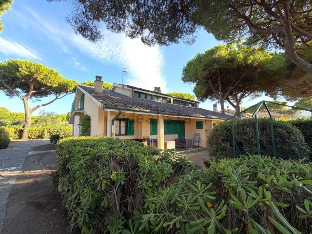 Villetta bifamiliare in vendita di 142 m² in Strada Provinciale della Giannella