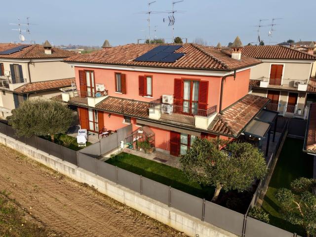 Villetta bifamiliare in vendita di 142 m² in Via della Pieve