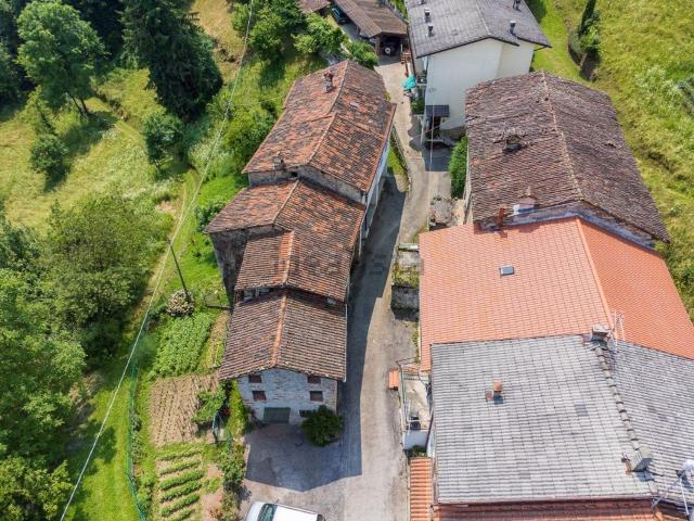 Villetta bifamiliare in vendita di 142 m² in Via Pason