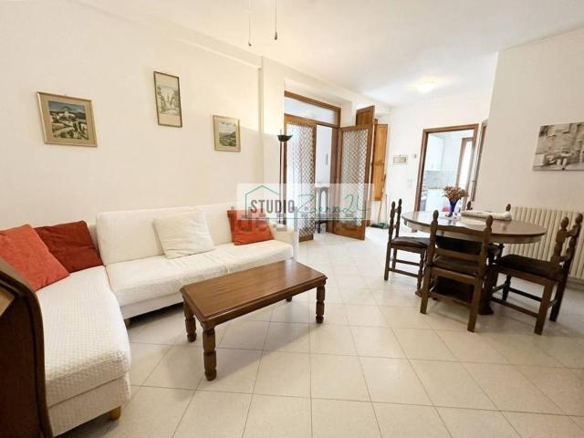 Villetta bifamiliare in vendita di 147 m² in Via Vittorio Veneto