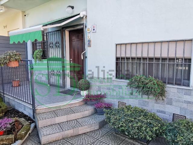 Villetta bifamiliare in vendita di 147 m² in Via Aspromonte, 6
