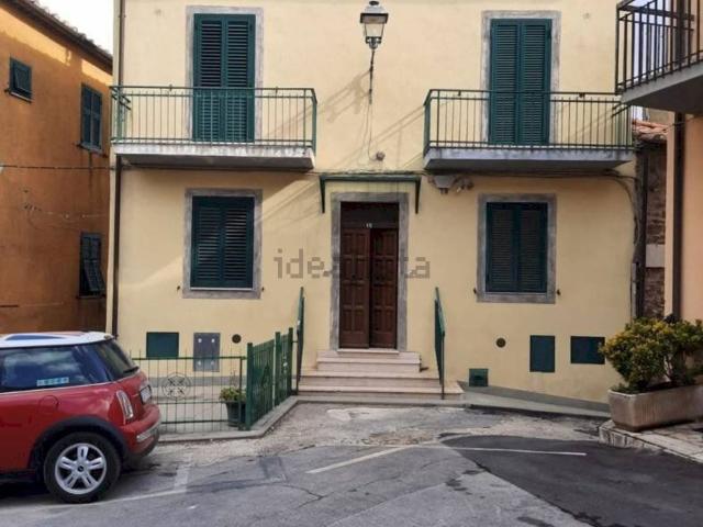 Villetta bifamiliare in vendita di 147 m² in Via della Chiesa