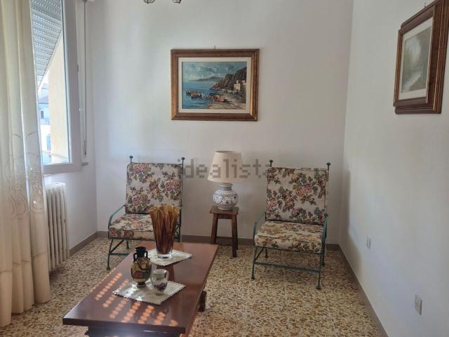 Villetta bifamiliare in vendita di 147 m² in Via Lombardia, 15