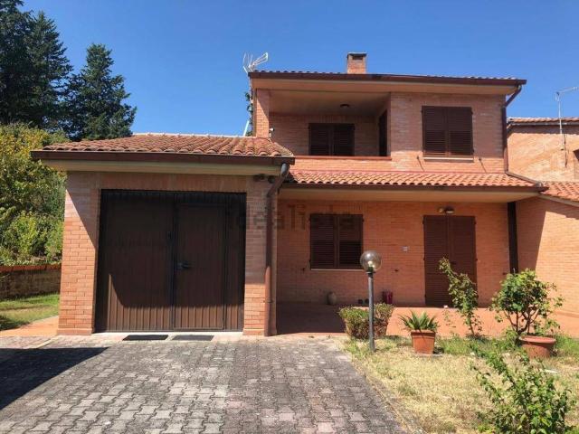 Villetta bifamiliare in vendita di 147 m²