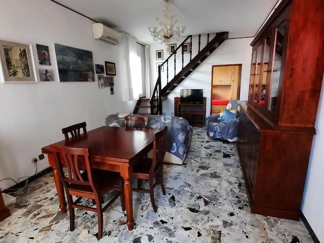 Villetta bifamiliare in vendita di 144 m² in Calle Alberti