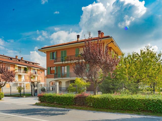 Villetta bifamiliare in vendita di 144 m² in Via Cuneo, 42