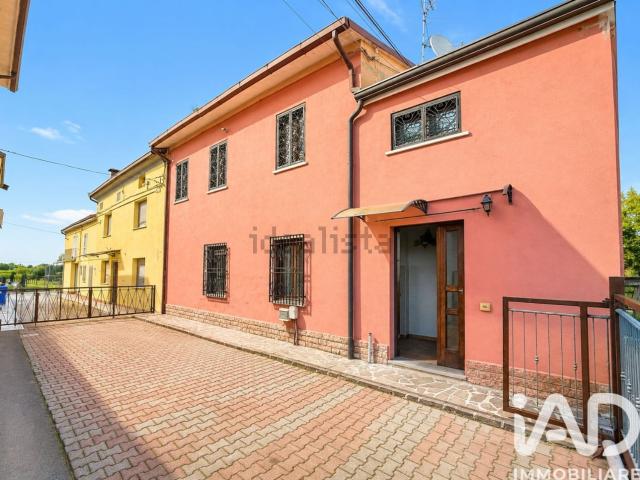 Villetta bifamiliare in vendita di 144 m² in Via G. Matteotti, 174