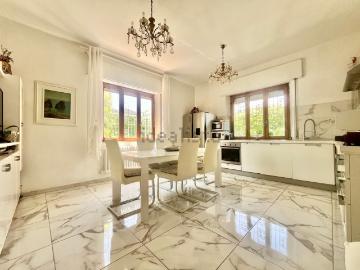 Villetta bifamiliare in vendita di 145 m² in Strada Statale 439