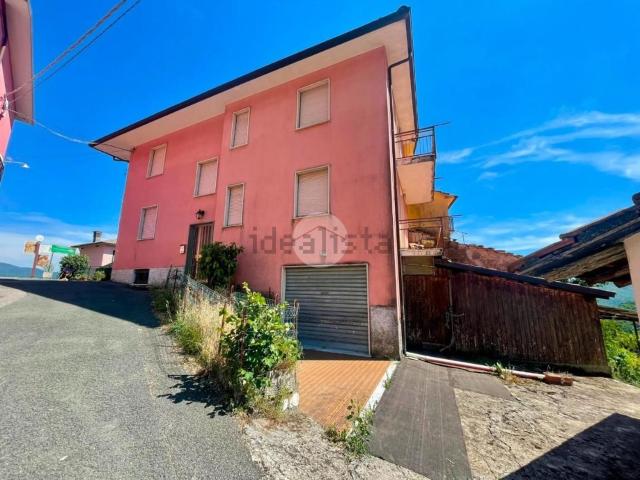Villetta bifamiliare in vendita di 145 m² in Via XXIV Maggio, 19