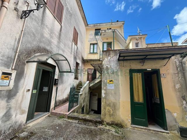 Villetta bifamiliare in vendita di 145 m² in Via Alessandro Manzoni