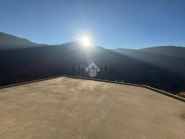 Villetta bifamiliare in vendita di 145 m² in Via Ca&apos  Cecchi, 7