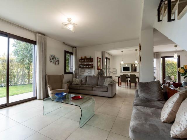 Villetta bifamiliare in vendita di 145 m² in Via M.Gaudioso, 15