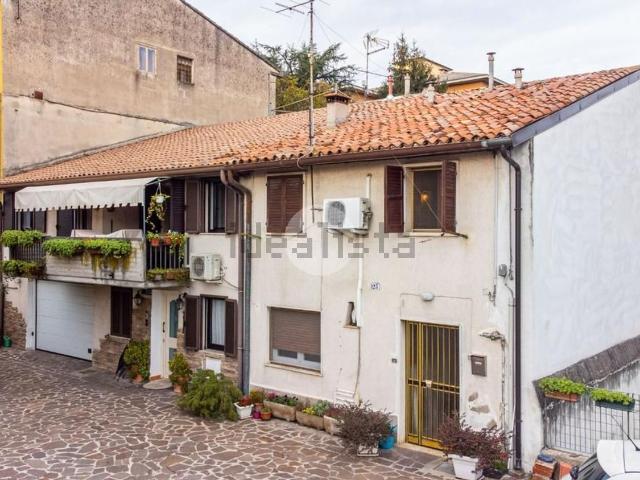 Villetta bifamiliare in vendita di 145 m² in Via Porto San Pancrazio, 125