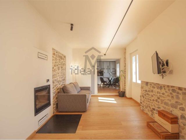 Villetta bifamiliare in vendita di 145 m² in Via Risorgimento, 43