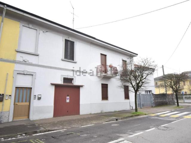 Villetta bifamiliare in vendita di 146 m² in Via Dante Alighieri