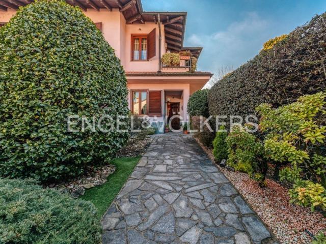 Villetta bifamiliare in vendita di 146 m² in Via Enrico Butti, 20
