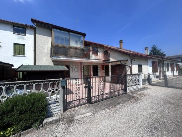 Villetta a schiera in vendita di 146 m² in Via Guglielmo Marconi, 4
