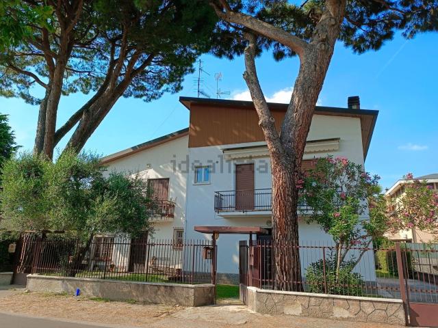 Villetta bifamiliare in vendita di 148 m² in Via Adige, 32