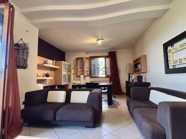 Villetta bifamiliare in vendita di 148 m² in Via Enrico Berlinguer, 9