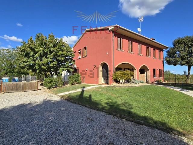 Villetta bifamiliare in vendita di 148 m² in Via Schiavonesca, 19